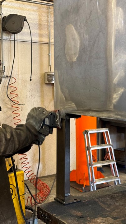 LAVORAZIONI DI SPAZZOLATURA E VIBRATURA SU RICHIESTA 